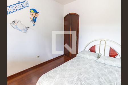 Casa à venda com 250m², 3 quartos e 3 vagas Casa à venda com 250m², 3 quartos e 3 vagasQuarto 2