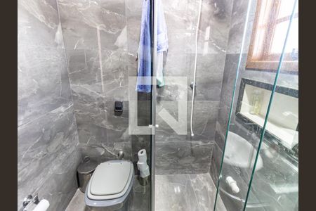 Casa à venda com 250m², 3 quartos e 3 vagas Casa à venda com 250m², 3 quartos e 3 vagasBanheiro