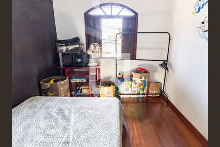 Casa à venda com 250m², 3 quartos e 3 vagas Casa à venda com 250m², 3 quartos e 3 vagasQuarto 2