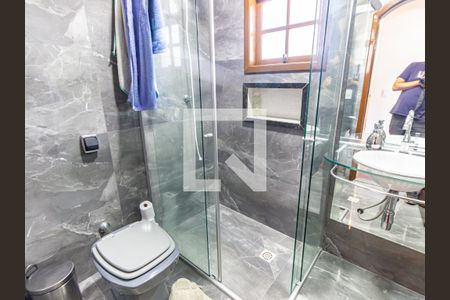 Casa à venda com 250m², 3 quartos e 3 vagas Casa à venda com 250m², 3 quartos e 3 vagasBanheiro