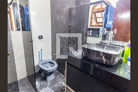 Casa à venda com 250m², 3 quartos e 3 vagas Casa à venda com 250m², 3 quartos e 3 vagasBanheiro da Suíte