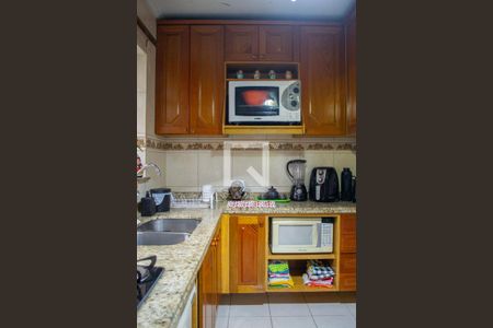 Apartamento para alugar com 80m², 2 quartos e 1 vagaCozinha