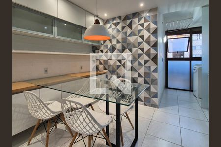 Apartamento à venda com 120m², 4 quartos e 2 vagasCozinha