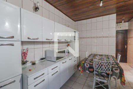 Casa à venda com 196m², 2 quartos e 2 vagasCozinha