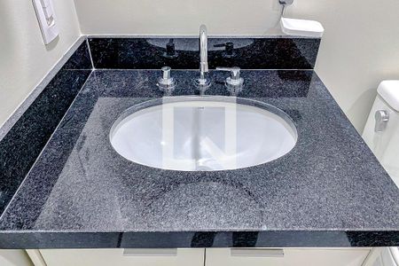 Banheiro de kitnet/studio à venda com 1 quarto, 26m² em Belenzinho, São Paulo