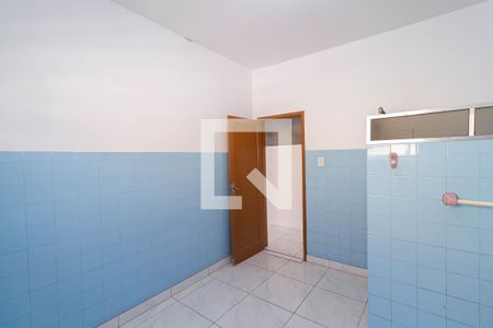 Casa para alugar com 65m², 2 quartos e sem vaga Casa para alugar com 65m², 2 quartos e sem vagaBanheiro social