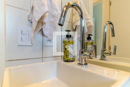 Apartamento à venda com 75m², 2 quartos e 2 vagasBanheiro Social