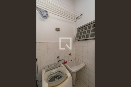 Casa à venda com 244m², 6 quartos e 4 vagasÁrea de Serviço