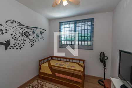 Casa à venda com 244m², 6 quartos e 4 vagasQuarto 2