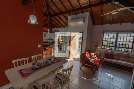 Sala de Jantar/TV de casa à venda com 6 quartos, 244m² em Jardim Chapadão, Campinas