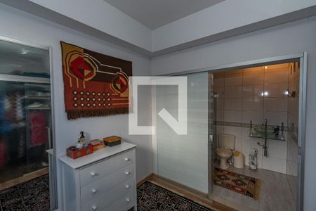 Casa à venda com 244m², 6 quartos e 4 vagasSuíte 3