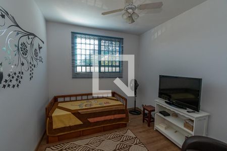 Casa à venda com 244m², 6 quartos e 4 vagasQuarto 2