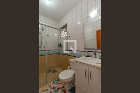 Casa à venda com 244m², 6 quartos e 4 vagasBanheiro Social