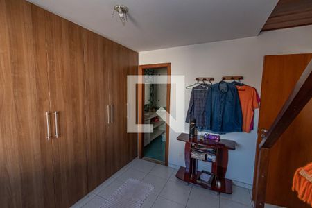 Casa à venda com 244m², 6 quartos e 4 vagasCloset da Suíte 1