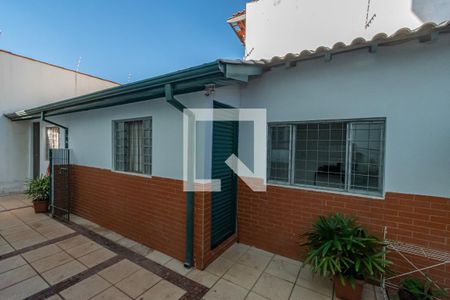 Casa à venda com 244m², 6 quartos e 4 vagasEdicula Fundos