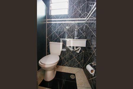 Banheiro de casa para alugar com 1 quarto, 50m² em Jardim Miriam, São Paulo