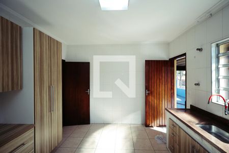 Casa à venda com 187m², 4 quartos e 6 vagas Casa à venda com 187m², 4 quartos e 6 vagasCozinha