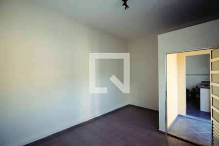 Casa à venda com 187m², 4 quartos e 6 vagas Casa à venda com 187m², 4 quartos e 6 vagasEdícula