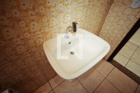 Casa à venda com 187m², 4 quartos e 6 vagas Casa à venda com 187m², 4 quartos e 6 vagasBanheiro