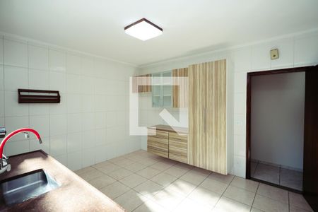 Casa à venda com 187m², 4 quartos e 6 vagas Casa à venda com 187m², 4 quartos e 6 vagasCozinha