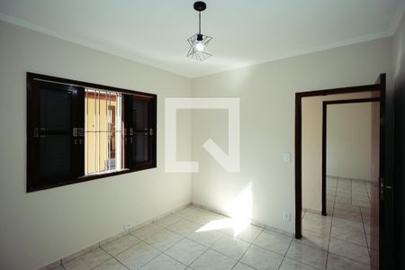 Casa à venda com 187m², 4 quartos e 6 vagas Casa à venda com 187m², 4 quartos e 6 vagasQuarto 2