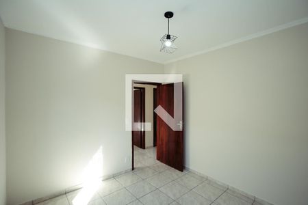 Casa à venda com 187m², 4 quartos e 6 vagas Casa à venda com 187m², 4 quartos e 6 vagasQuarto 2