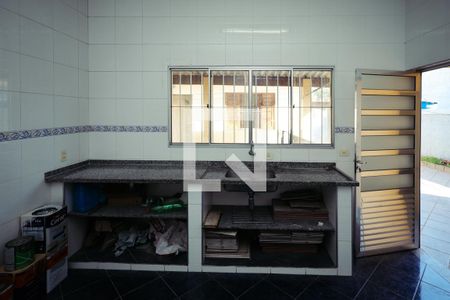 Casa à venda com 187m², 4 quartos e 6 vagas Casa à venda com 187m², 4 quartos e 6 vagasEdícula