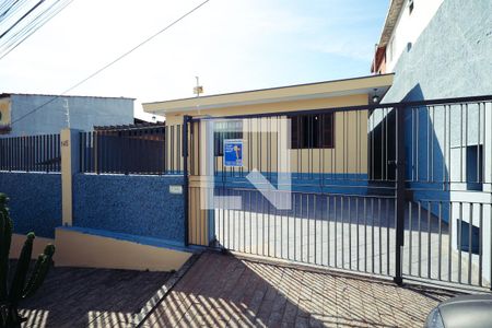 Casa à venda com 187m², 4 quartos e 6 vagas Casa à venda com 187m², 4 quartos e 6 vagasFachada