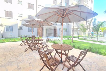 Apartamento para alugar com 54m², 2 quartos e 1 vaga Apartamento para alugar com 54m², 2 quartos e 1 vagaÁrea comum - Piscina