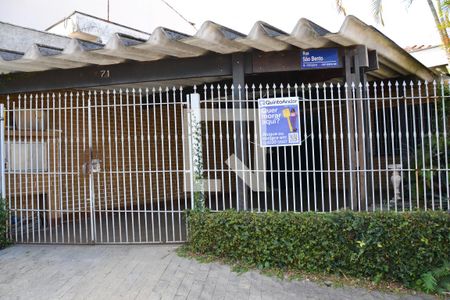 Casa à venda com 212m², 2 quartos e 3 vagasFachada