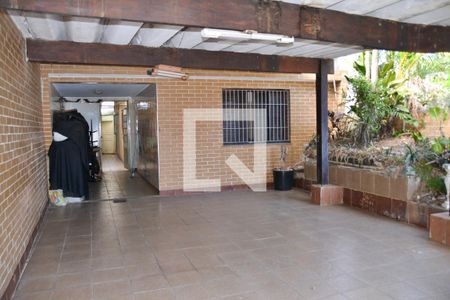 Casa à venda com 212m², 2 quartos e 3 vagasGaragem