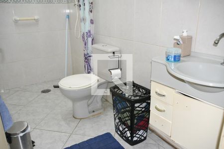 Casa à venda com 212m², 2 quartos e 3 vagasBanheiro