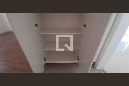 Casa à venda com 398m², 6 quartos e sem vagaArmário do Corredor