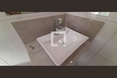 Casa à venda com 398m², 6 quartos e sem vagaBanheiro da Suíte 1