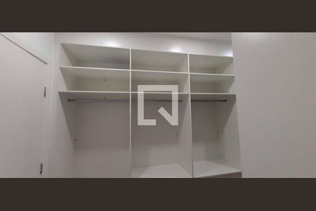 Casa à venda com 398m², 6 quartos e sem vagaCloset da Suíte 2