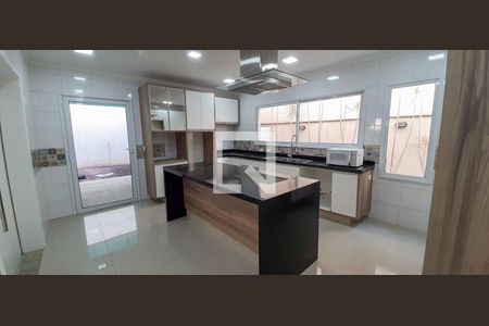 Casa à venda com 398m², 6 quartos e sem vagaCozinha