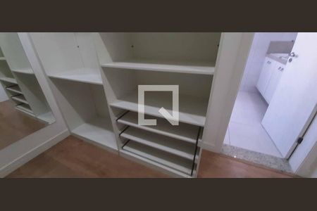 Casa à venda com 398m², 6 quartos e sem vagaCloset da Suíte 2