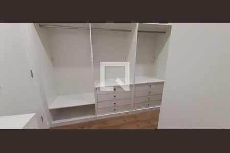 Casa à venda com 398m², 6 quartos e sem vagaCloset da Suíte 2