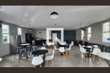 Apartamento para alugar com 44m², 2 quartos e 1 vaga Apartamento para alugar com 44m², 2 quartos e 1 vagaÁrea comum - Salão de festas