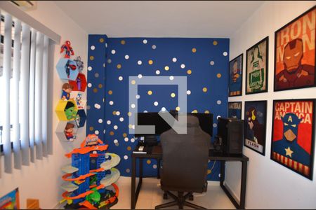 Apartamento à venda com 114m², 4 quartos e 2 vagasQuarto 3