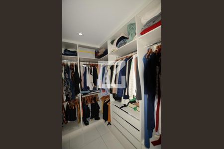 Apartamento à venda com 114m², 4 quartos e 2 vagasCloset