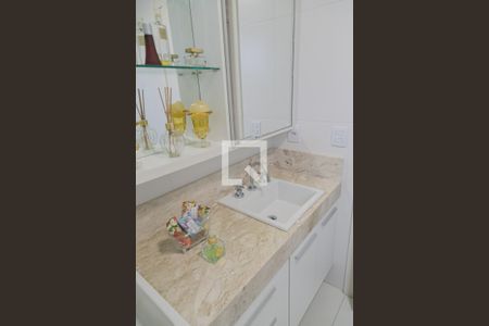 Apartamento para alugar com 178m², 3 quartos e 3 vagasBanheiro do Quarto 3