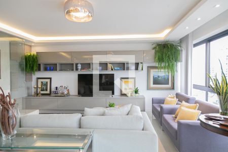 Apartamento para alugar com 178m², 3 quartos e 3 vagasSala