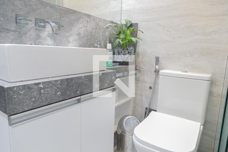 Apartamento para alugar com 178m², 3 quartos e 3 vagasBanheiro do Quarto 4