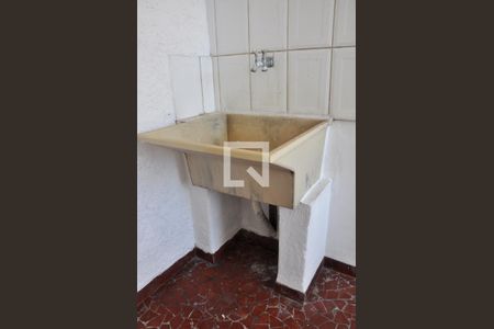 Casa à venda com 212m², 3 quartos e 1 vaga Casa à venda com 212m², 3 quartos e 1 vagaCasa 01 - Área de Serviço