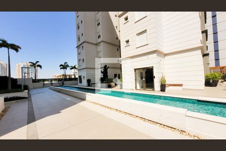 Apartamento à venda com 83m², 2 quartos e 2 vagasÁrea comum - Piscina