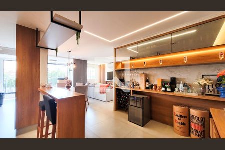 Sala de apartamento à venda com 2 quartos, 83m² em Taquaral, Campinas