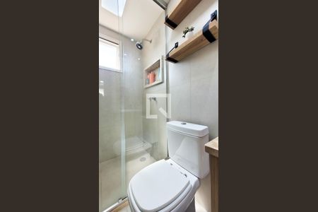 Apartamento à venda com 83m², 2 quartos e 2 vagasBanheiro da Suite