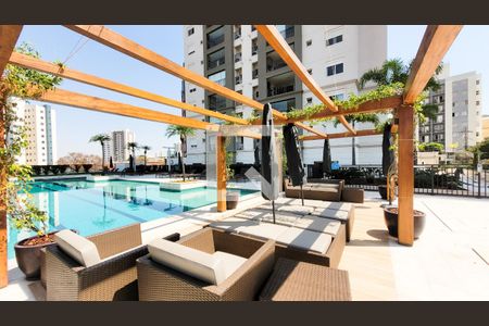 Apartamento à venda com 83m², 2 quartos e 2 vagasÁrea comum - Piscina