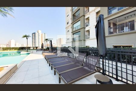 Apartamento à venda com 83m², 2 quartos e 2 vagasÁrea comum - Piscina